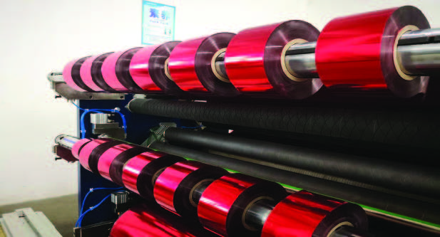 分切機(jī)在高度自動(dòng)化的現(xiàn)代制造業(yè)中扮演著至關(guān)鍵的角色 分切機(jī)在高度自動(dòng)化的現(xiàn)代制造業(yè)中扮演著至關(guān)鍵的角色